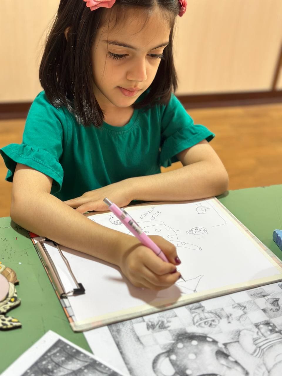 دبستان و پيش دبستاني دخترانه چشمه انديشه