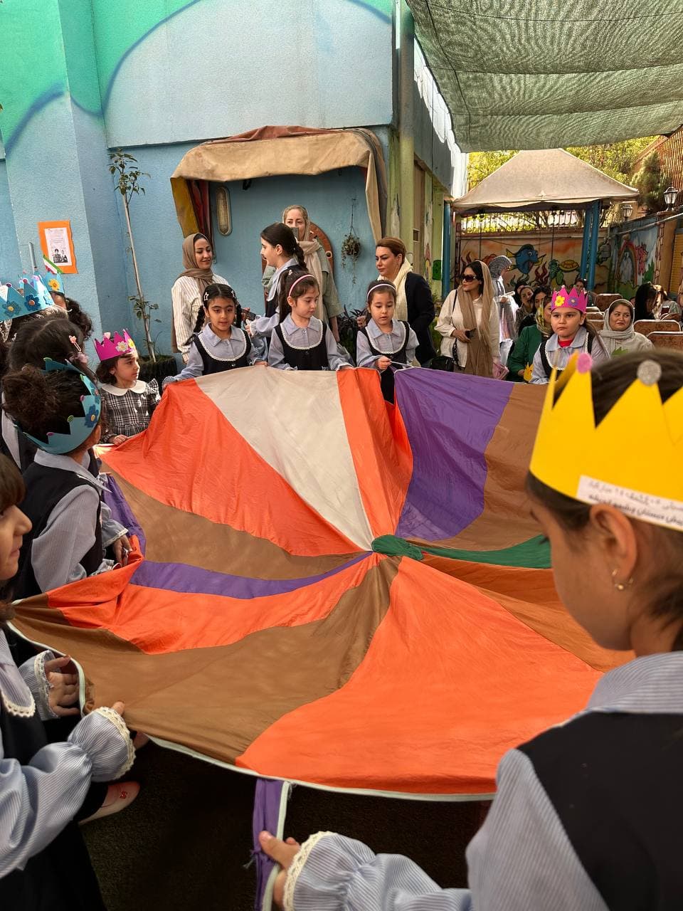 دبستان و پيش دبستانی دخترانه چشمه انديشه