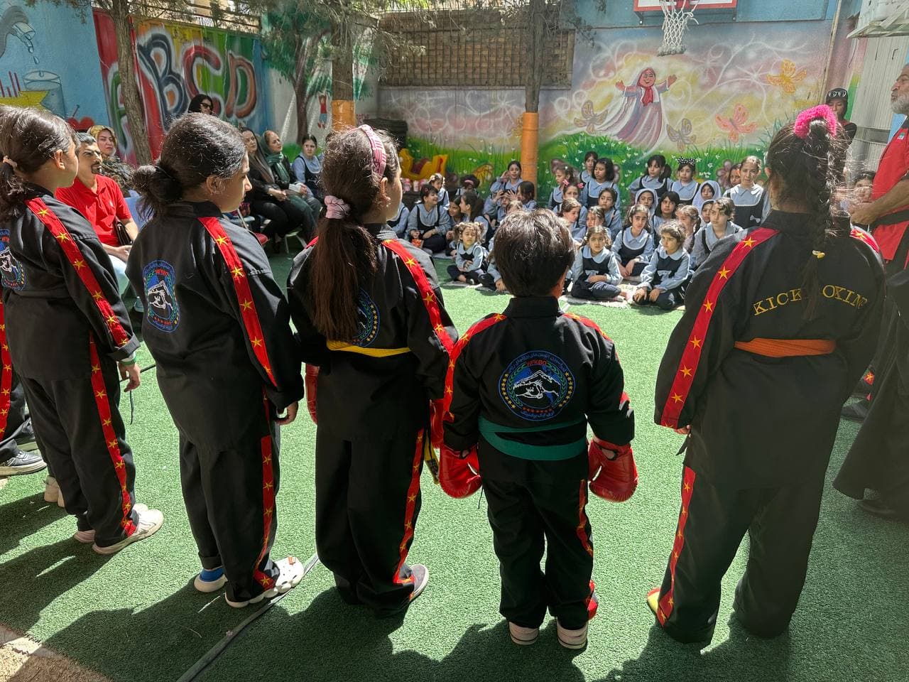 دبستان و پيش دبستانی دخترانه چشمه انديشه