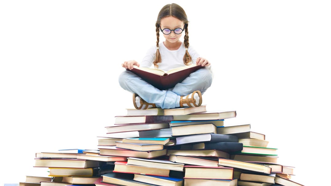 دبستان و پیشدبستانی دخترانه چشمه اندیشه: بهترین انتخاب برای آینده تحصیلی دختران شما